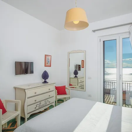 Posea Collection - La Willa Positano