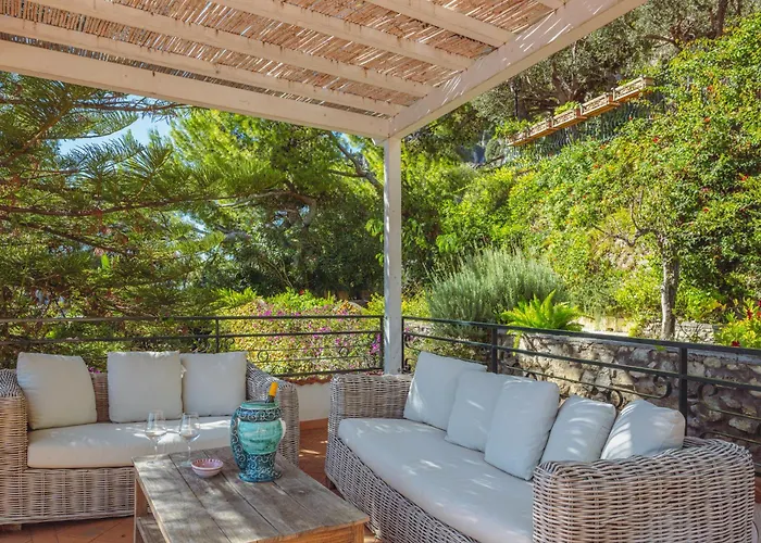 Villa Posea Collection - La